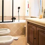 Peppe Triple Centro Апартаменты *
