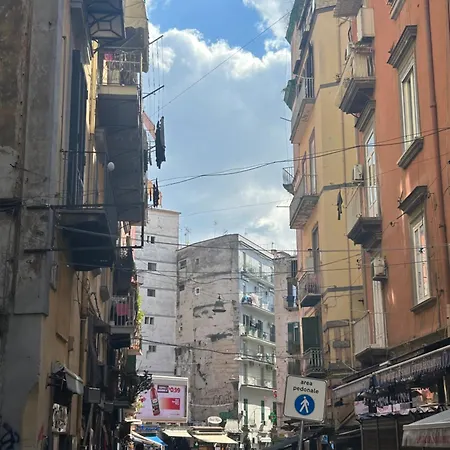 Peppe Triple Centro * Naples