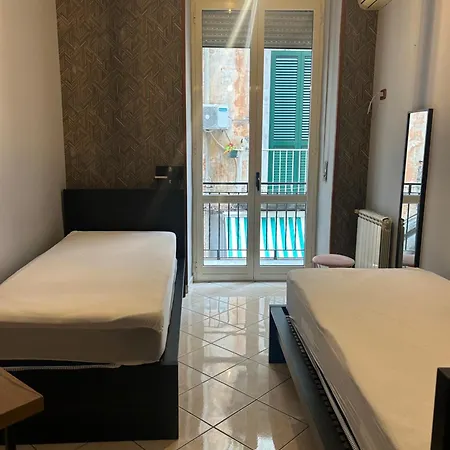 Peppe Triple Centro Apartment *